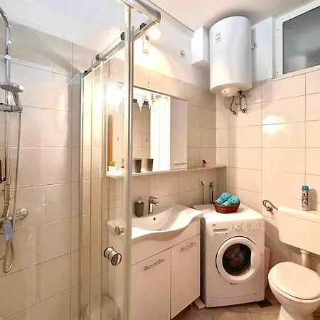 Asi Guest house 3*