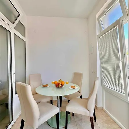 Asi Дубровник